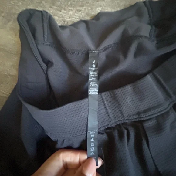 Lululemon Black Activewear shorts - Picture 6 of 6